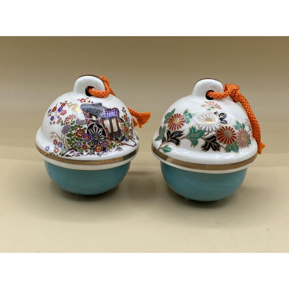 Satsuma Pottery Hanging Bell Japanese Carriage Floral Scene 2 pair